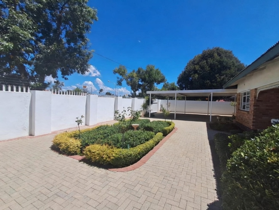 To Let 4 Bedroom Property for Rent in Bedelia Free State